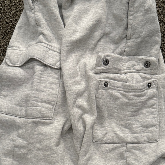 BRANDY MELVILLE SILVER GRAY CARGO PANTS - Picture 7 of 8